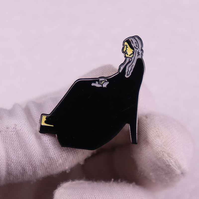Hard Enamel Pins Classic Art B - Vintage Fashion Illustration 评论和价格